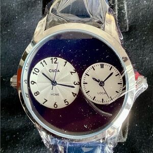 NIB Deep Blue Dual Dial Ciloa Travelers Watch Two Time Zones Plastic Protected
